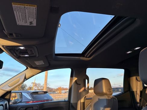 Used 2019 GMC Sierra 1500 SLT w/ SLT Premium Plus Package image 11