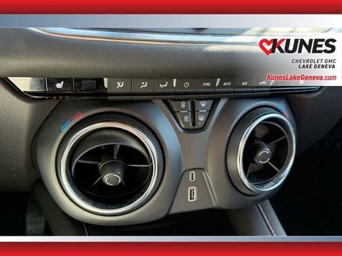 Used 2025 Chevrolet Blazer LT image 15