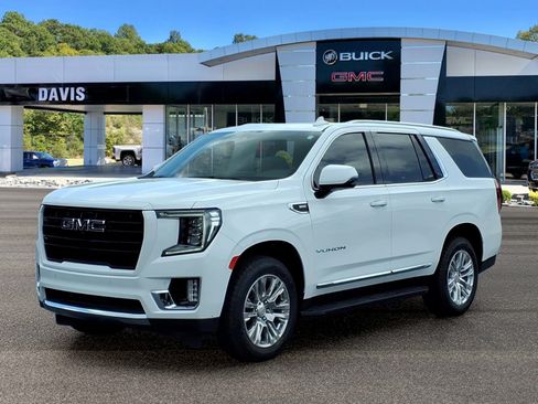 Used 2022 GMC Yukon SLT w/ SLT Premium Package AWD/4WD image 3
