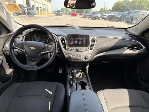 Used 2016 Chevrolet Malibu LT FWD image 19