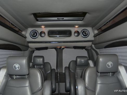 Used 2020 GMC Savana 2500 Extended w/ Enhanced Convenience Package RWD image 34