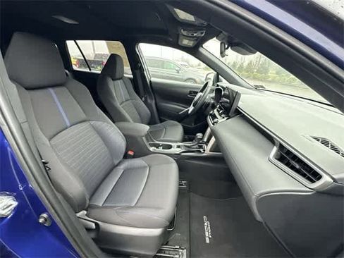 Used 2023 Toyota Corolla Cross SE image 22
