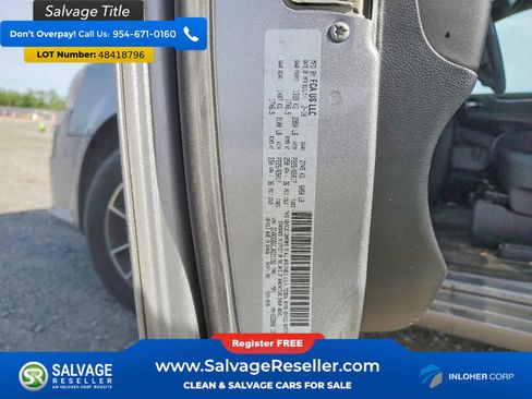 Used 2018 Dodge Grand Caravan SE image 17