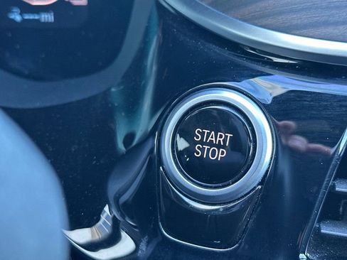 Used 2022 BMW 530e xDrive w/ Premium Package image 22