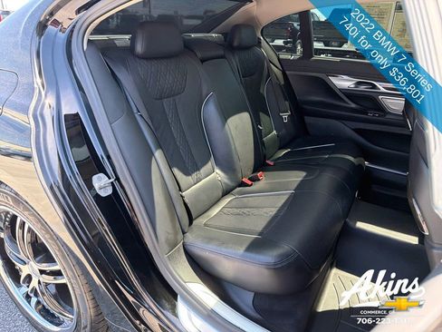 Used 2022 BMW 740i w/ Premium Package RWD image 19