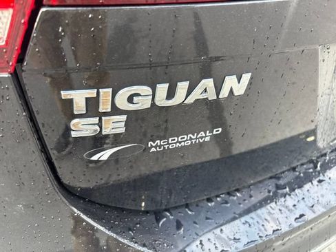 Used 2021 Volkswagen Tiguan SE AWD/4WD image 16