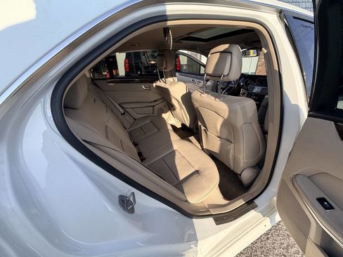 Used 2014 Mercedes-Benz E 350 4MATIC Sedan image 38