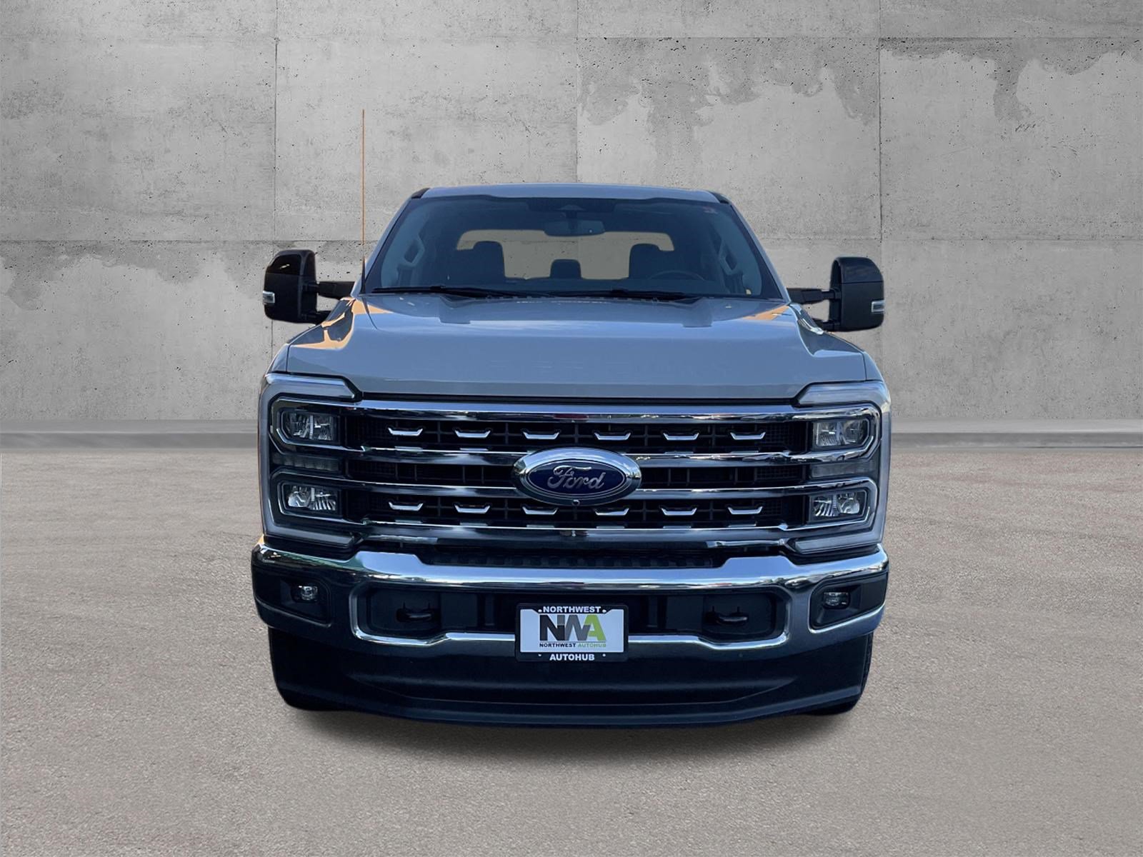 Used 2025 Ford F350 Lariat AWD/4WD image 5