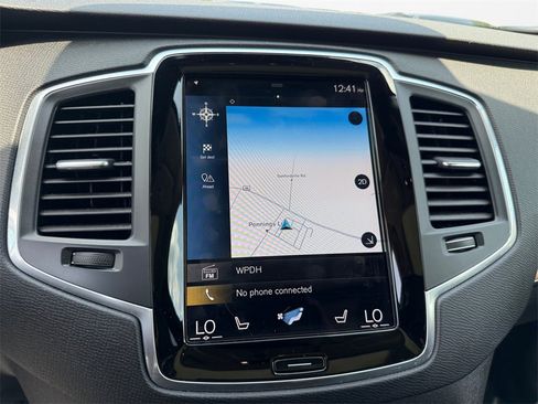 Used 2022 Volvo XC90 T6 Momentum w/ Climate Package image 31