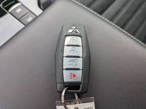 New 2026 Mitsubishi Outlander SE FWD image 31