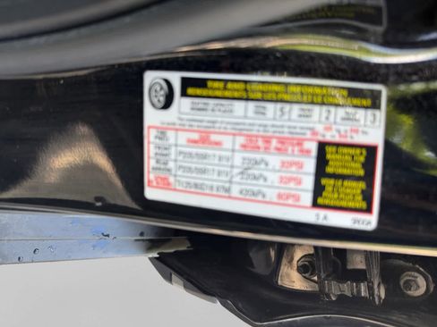 Used 2022 Nissan Kicks SR w/ Premium Package FWD image 23