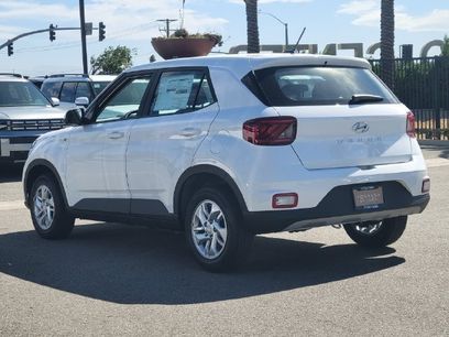 New 2026 Hyundai Venue SE