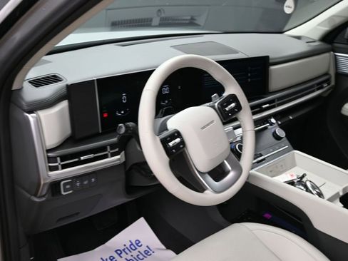 Used 2026 Hyundai Santa Fe SEL FWD image 18