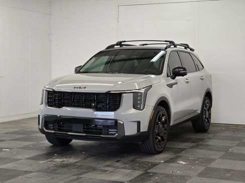 Used 2025 Kia Sorento SX image 4