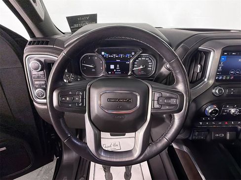 Used 2021 GMC Sierra 2500 Denali w/ Denali Black Diamond Edition image 11