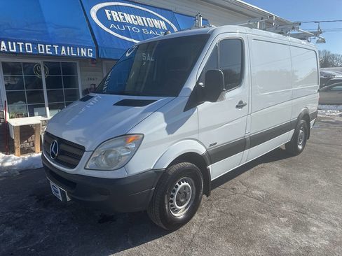 Used 2012 Mercedes-Benz Sprinter 2500 image 4