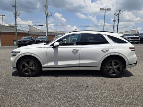 Used 2024 Genesis GV70 2.5T w/ Sport Prestige Package AWD/4WD image 11