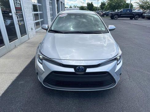 Certified 2024 Toyota Corolla LE FWD image 3