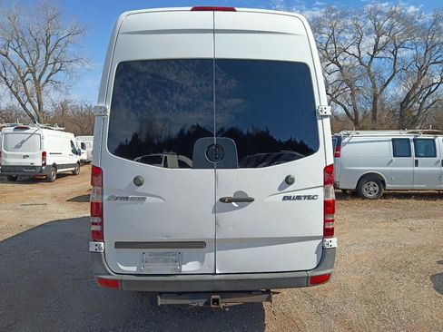 Used 2013 Mercedes-Benz Sprinter 2500 image 6