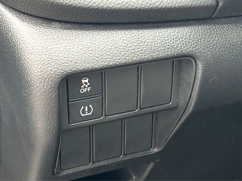 Used 2017 Honda CR-V LX image 33