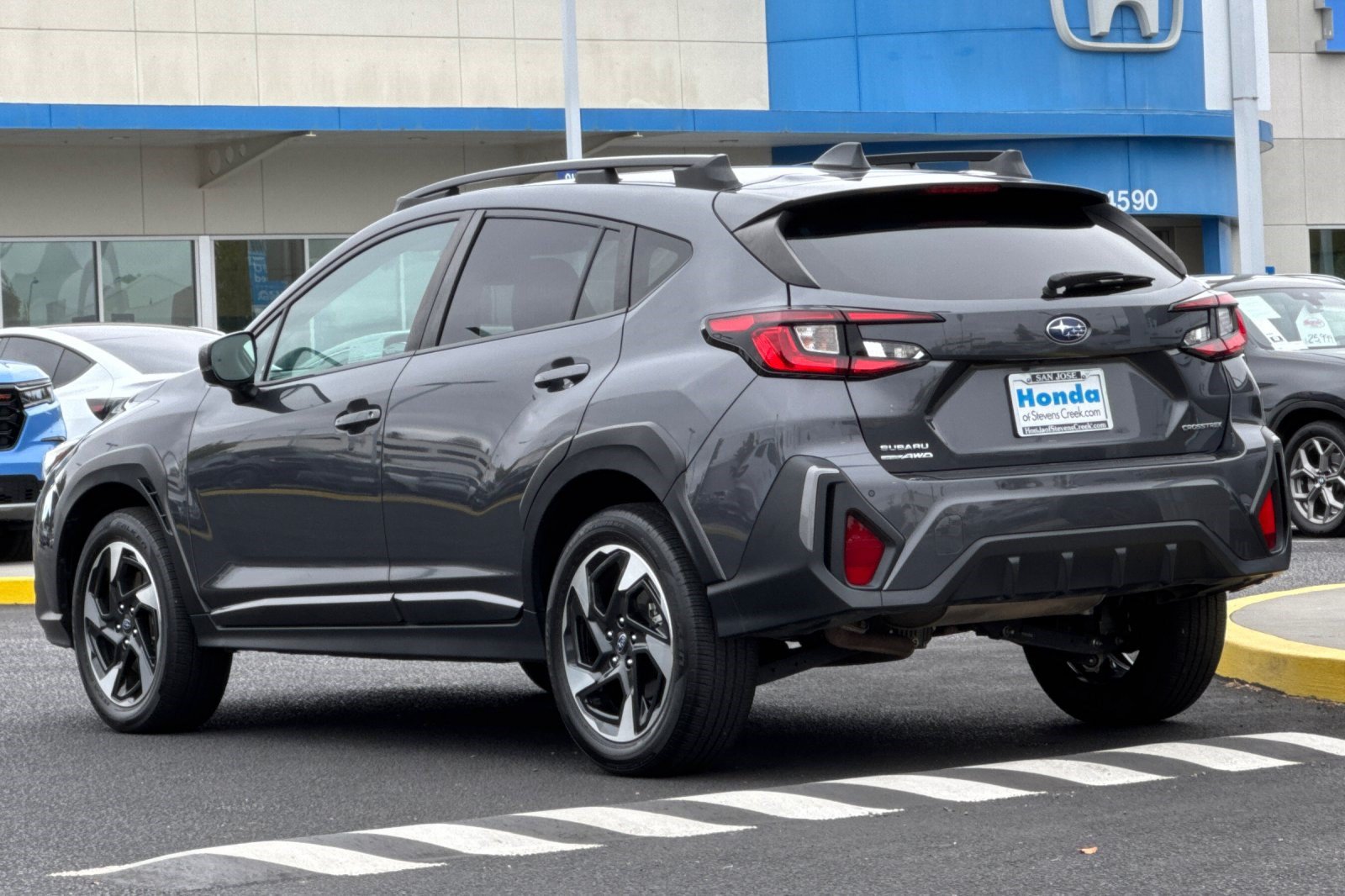 Used 2024 Subaru Crosstrek 2.5i Limited w/ Crosstrek Mirror Package AWD/4WD image 3