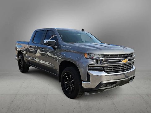 Used 2020 Chevrolet Silverado 1500 LT image 2