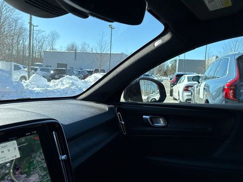 Certified 2023 Volvo C40 P8 Recharge Plus image 22