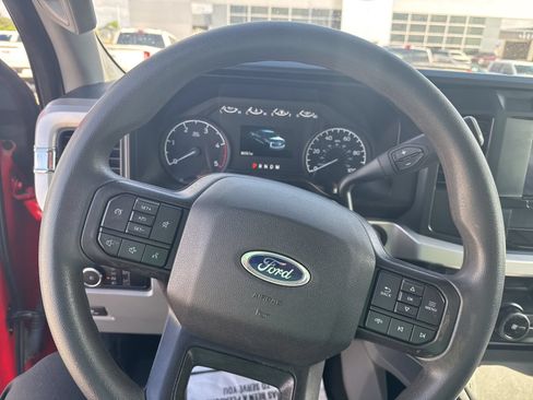 Used 2023 Ford F350 XLT AWD/4WD image 11