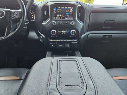 Used 2021 GMC Sierra 1500 AT4 w/ AT4 Value Package AWD/4WD image 10