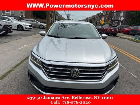 Used 2020 Volkswagen Passat 2.0T R-Line image 8