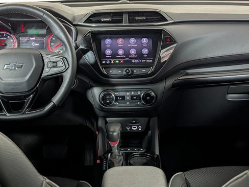 Used 2022 Chevrolet TrailBlazer RS w/ Sun and Liftgate Package FWD image 15