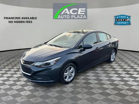 Used 2018 Chevrolet Cruze LT FWD image 2