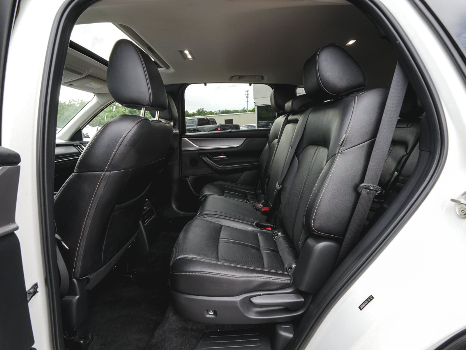 Used 2024 MAZDA CX-90 Plug-In Hybrid w/ Preferred AWD/4WD image 34