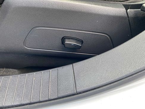 Used 2016 Jeep Compass High Altitude AWD/4WD image 18