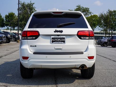 Used 2022 Jeep Grand Cherokee Laredo X AWD/4WD image 33