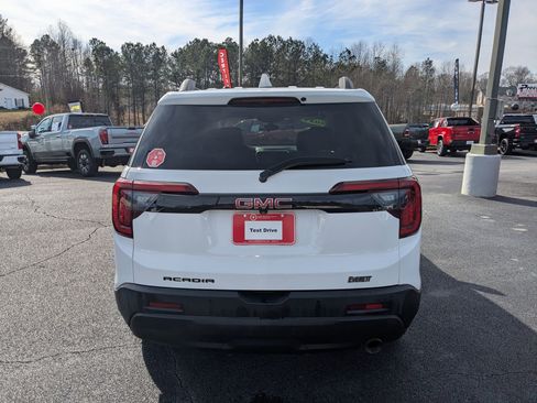Used 2021 GMC Acadia SLE w/ Elevation Edition image 6