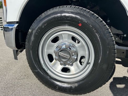 Used 2024 Ford F350 XL w/ XL Driver Assist Package image 40