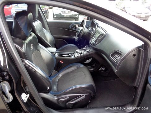 Used 2015 Chrysler 200 S w/ Comfort Group AWD/4WD image 18