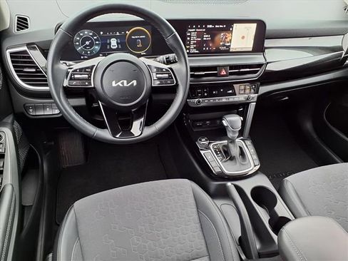 Used 2024 Kia Seltos S image 12
