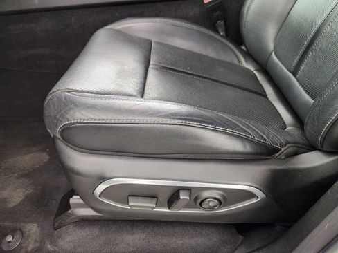 Used 2024 Jeep Wagoneer L Series II w/ Flexible Seating Group AWD/4WD image 11