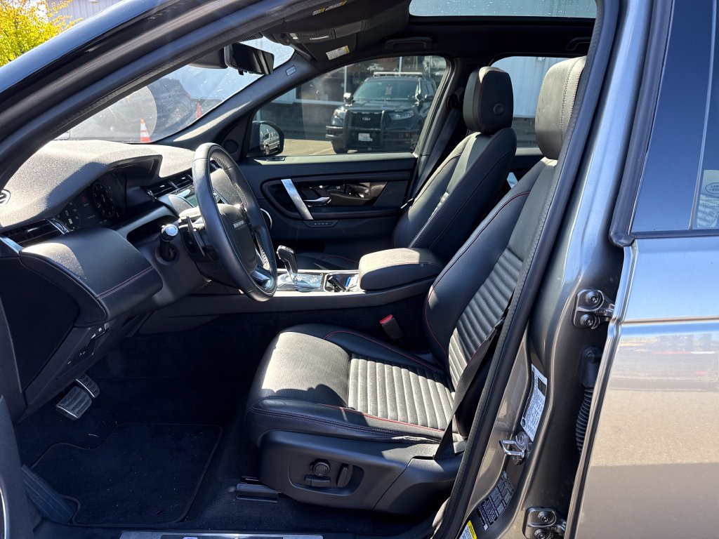 Used 2020 Land Rover Discovery Sport HSE R-Dynamic AWD/4WD image 11