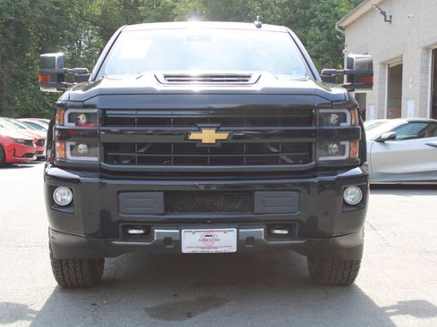 Used 2019 Chevrolet Silverado 2500 High Country w/ Duramax Plus Package AWD/4WD image 2