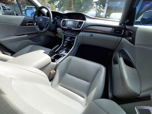 Used 2016 Honda Accord EX-L image 11