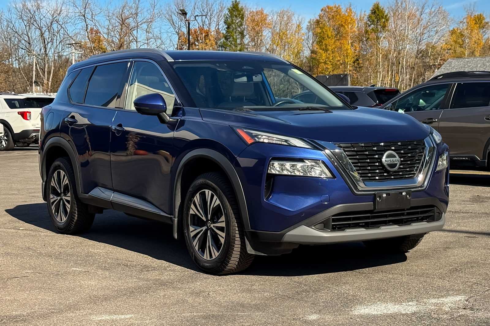 Certified 2021 Nissan Rogue SV w/ Premium Package AWD/4WD image 1