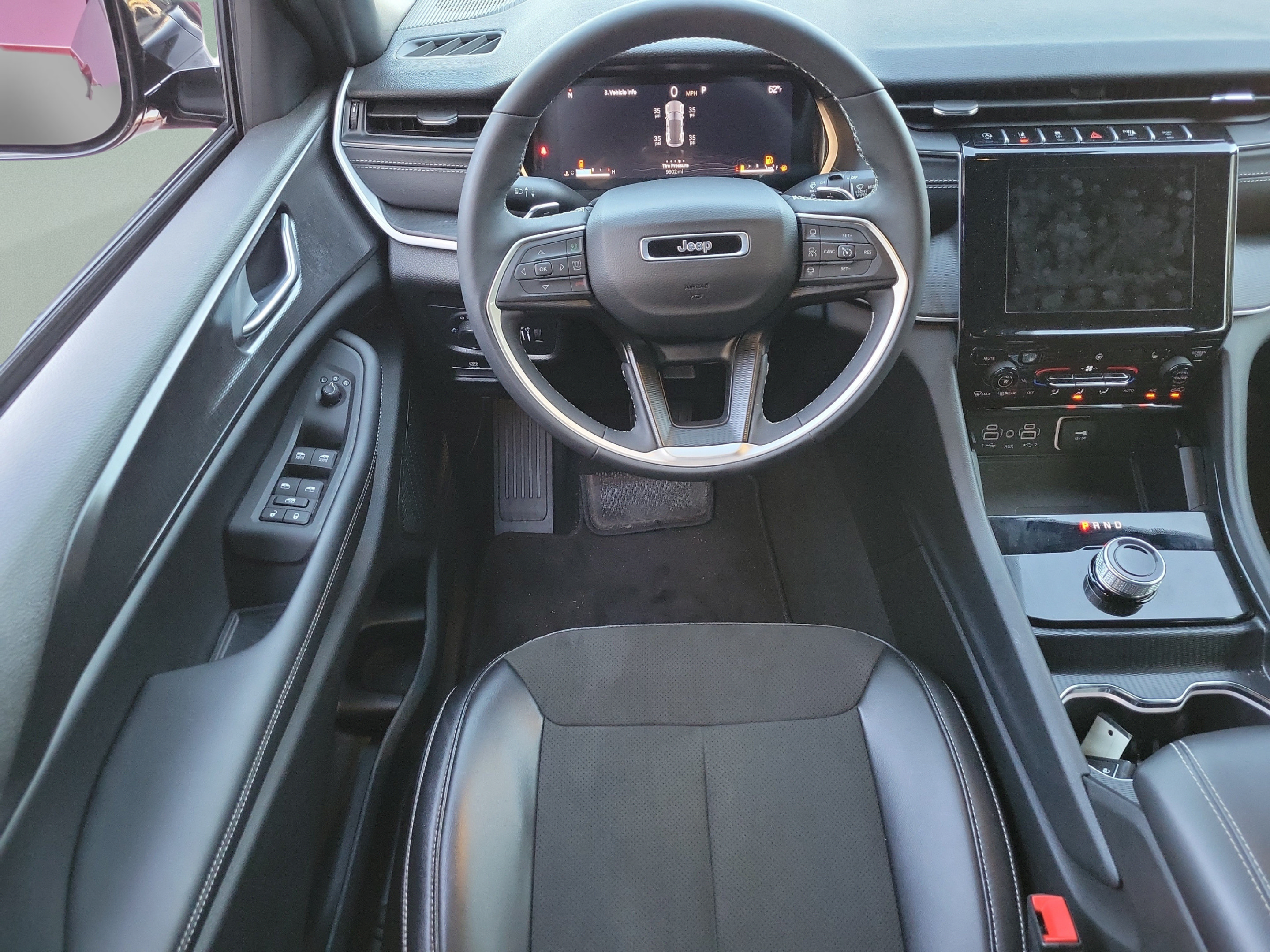 Certified 2025 Jeep Grand Cherokee Altitude AWD/4WD image 8