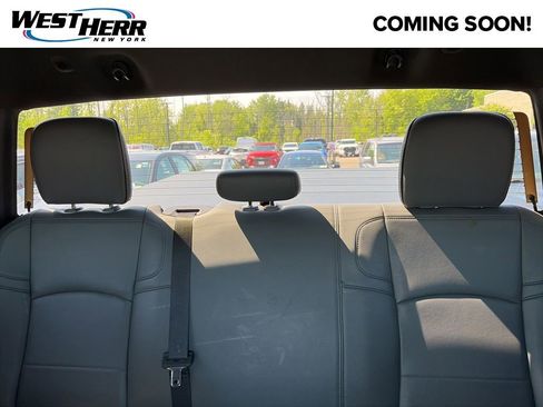 Used 2024 RAM 2500 Tradesman w/ Chrome Appearance Group AWD/4WD image 9