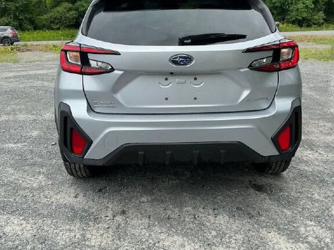 Used 2025 Subaru Crosstrek 2.5i Premium AWD/4WD image 4