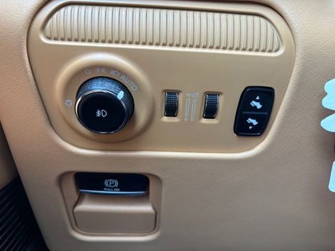 Used 2022 Jeep Grand Wagoneer Series III w/ Rear Seat Video Group 1 AWD/4WD image 27