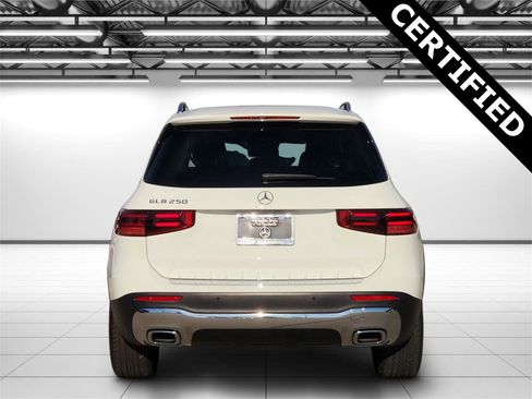 Certified 2025 Mercedes-Benz GLB 250 image 8