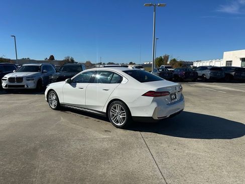 Certified 2025 BMW 530i image 5